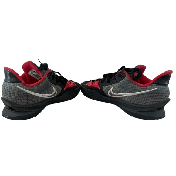 Nike Kyrie Low 4 Men’s Size 7 Bred Black University Red Basketball CW3985-006 - Picture 5 of 10